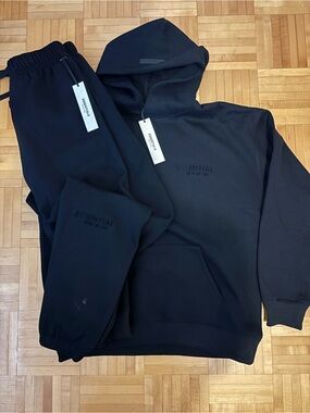 ESSENTIALS Men’s Black Crewneck Hoodie Sweatshirt